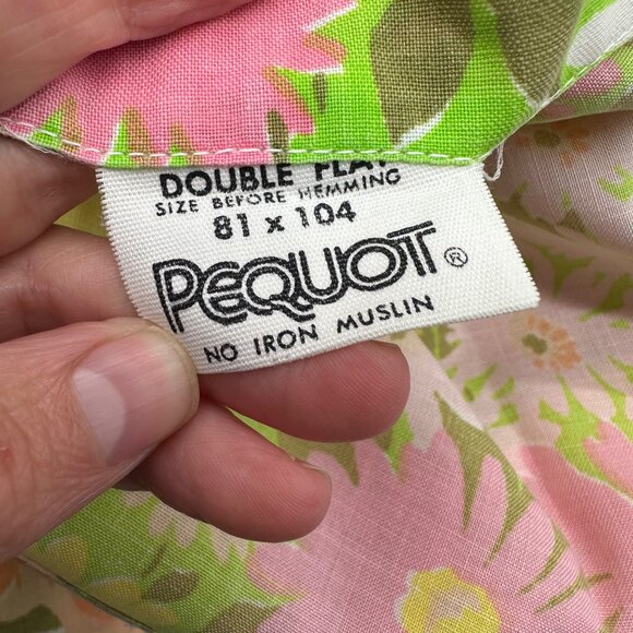 Vintage Flower Power Full Flat Sheet 1960s Floral Pequot USA Pink Yellow Daisy - Picture 4 of 5